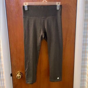 Grey Capri workout leggings